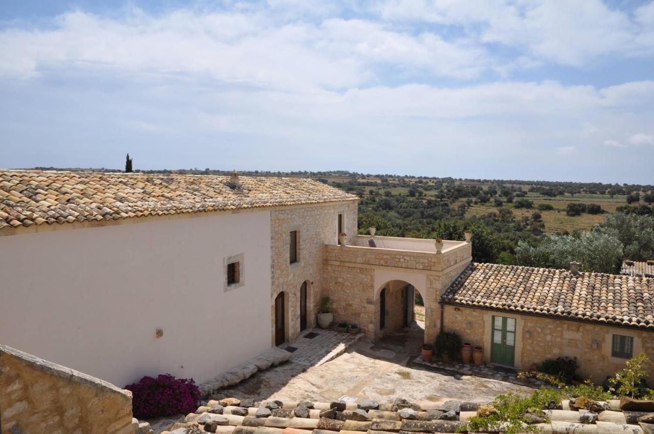 Tenuta Cammarana Guest House Donnafugata Exterior photo