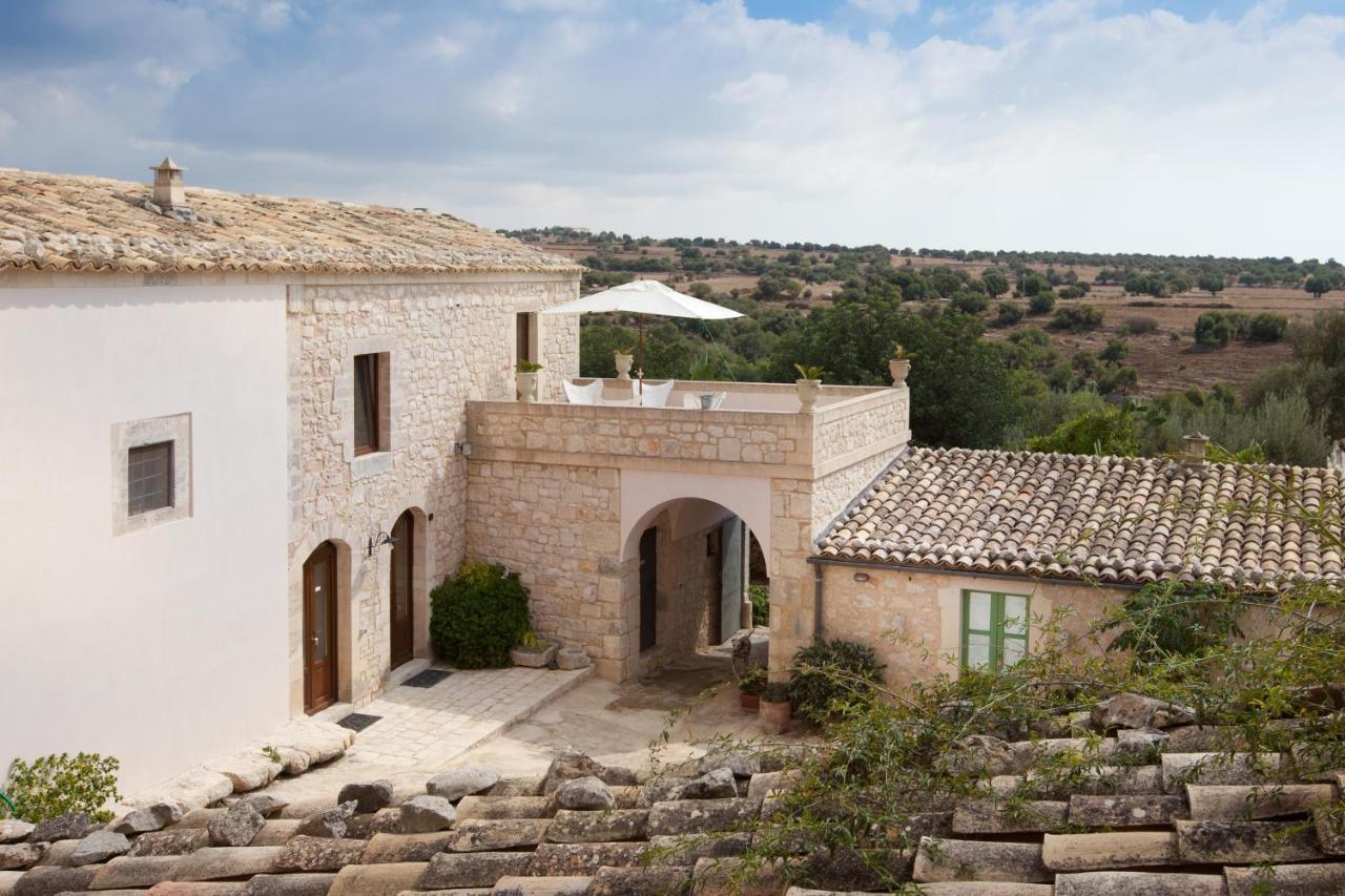 Tenuta Cammarana Guest House Donnafugata Exterior photo