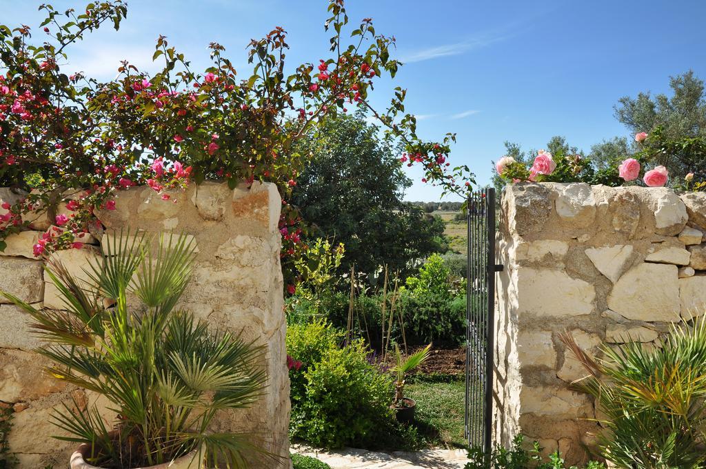 Tenuta Cammarana Guest House Donnafugata Exterior photo